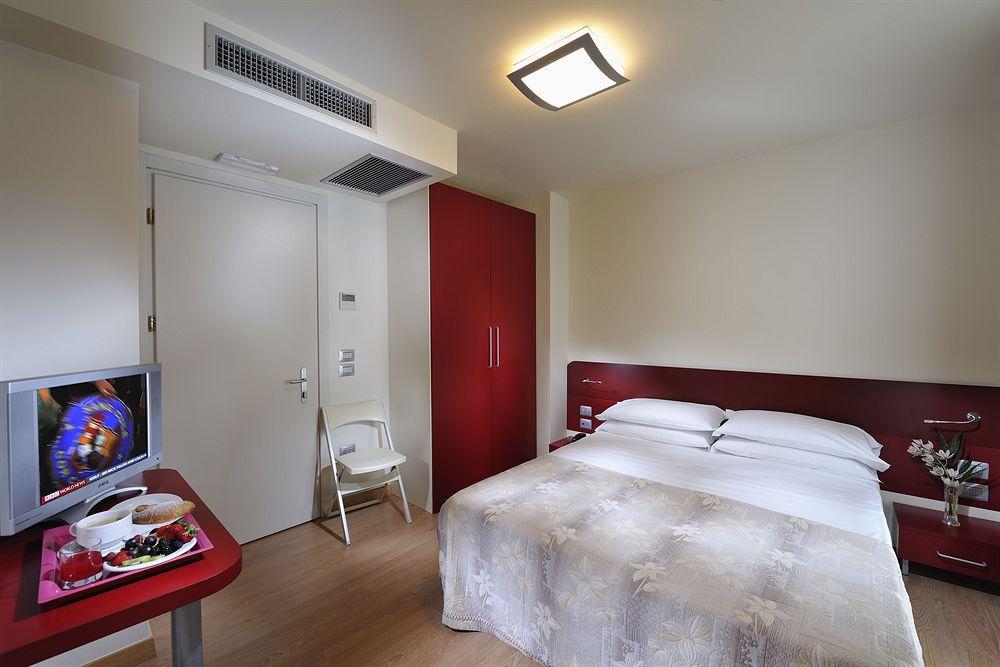 Hotel Pasha لينانو سابيادورو المظهر الخارجي الصورة