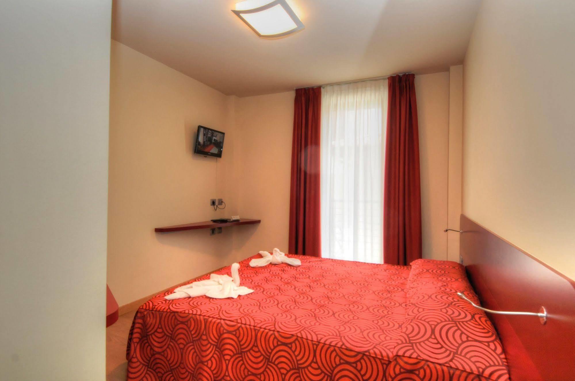 Hotel Pasha لينانو سابيادورو المظهر الخارجي الصورة